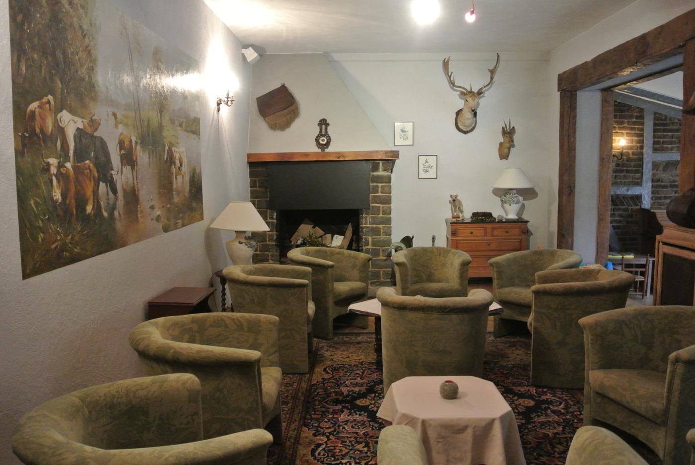 Lounge met jachttrofeeën